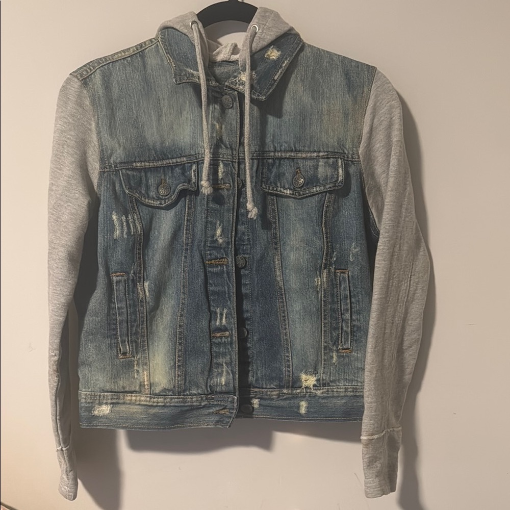 Trendy Denim Jacket with Gray Hood
